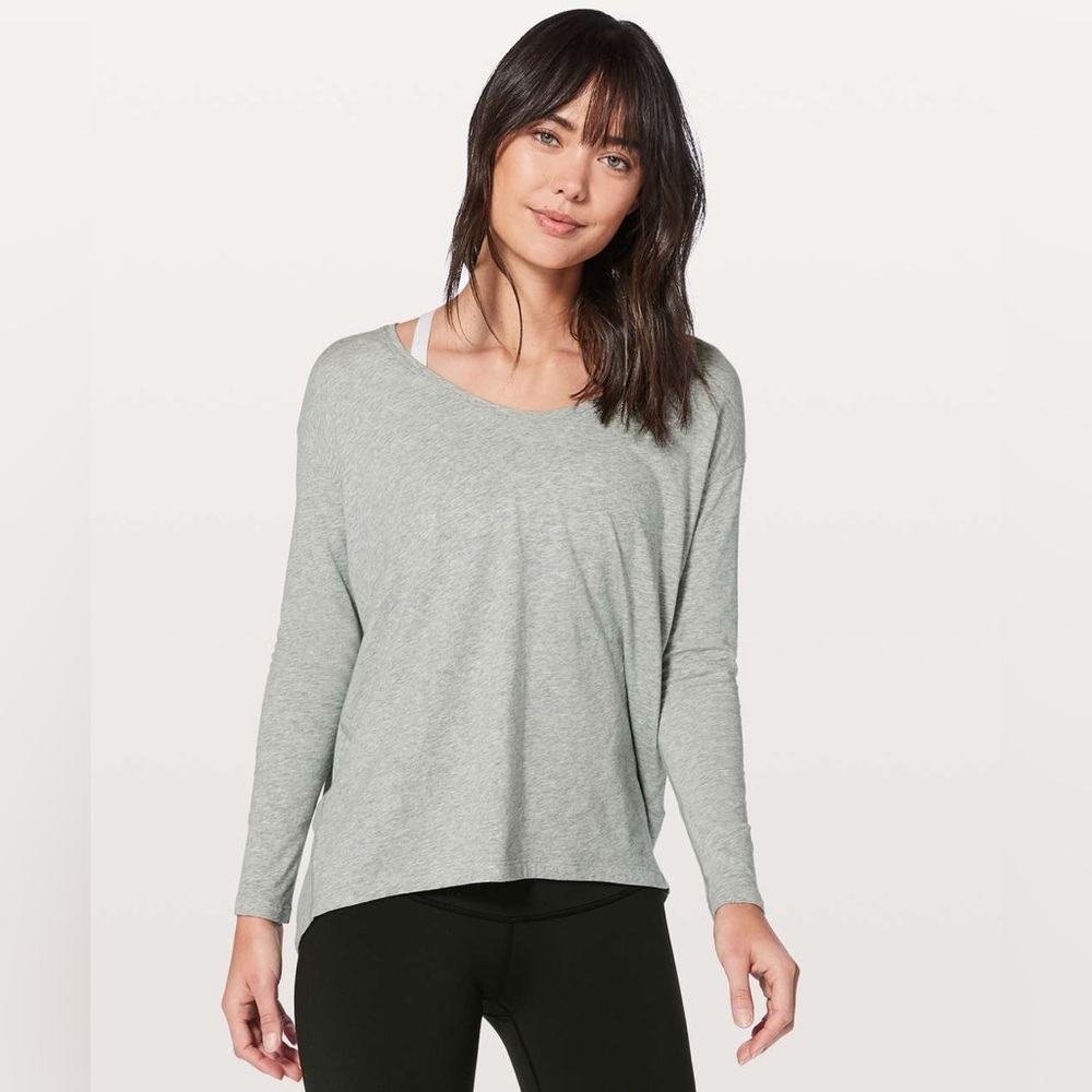 Lululemon Back In Action Long Sleeve V Heathered Core Light Grey Size 8 Women’s